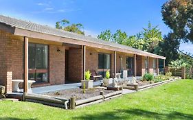 The Timboon Villa - 5 Bedroom Home